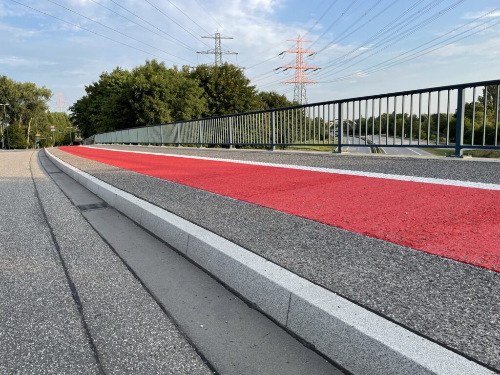 Bordsteine aus Naturstein für Straßenbau und Verkehrsflächen